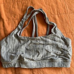Lululemon energy sports bra